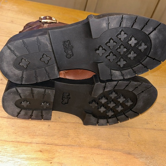 COACH
LACEY LEATHER BOOTIE LEATHER BUCKLE ANKLE BOOTS size 7.5 - Picture 10 of 11